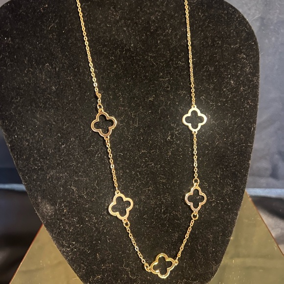 unbranded Jewelry - Chic Gold Clover Pendant Necklace